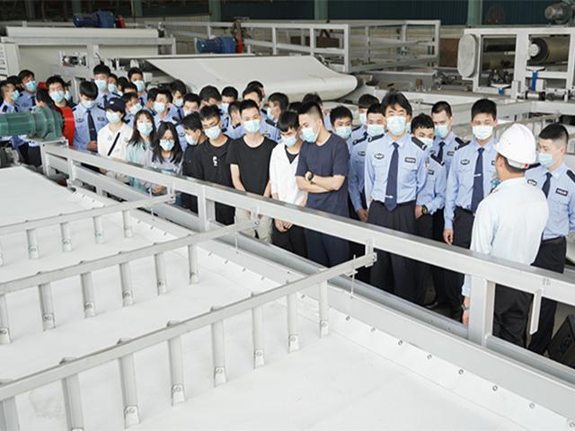 美邦集團(tuán)攜手廣司警黨支部開(kāi)展“我為學(xué)生辦實(shí)事”主題黨日活動(dòng)