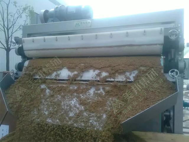 經過帶式壓榨機脫水處理后的啤酒渣有什么作用?-啤酒渣脫水處理