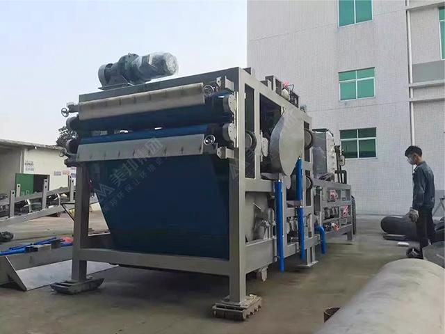 帶式壓榨機(jī)優(yōu)化植物渣脫水工藝：提升效率與環(huán)保的雙重突破