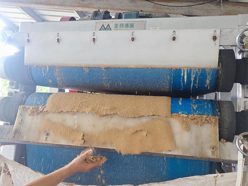 提升經(jīng)濟效益：美邦帶式壓榨機在酒糟和啤酒渣脫水處理中的創(chuàng)新應(yīng)用