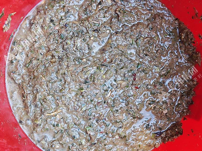 美邦帶式壓榨機(jī)在飯菜渣、餐廚垃圾脫水處理中的應(yīng)用