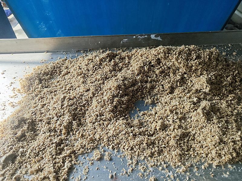 啤酒糟脫水處理的重要性及帶式壓榨機(jī)的應(yīng)用