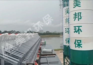 深圳河道淤泥脫水現(xiàn)場