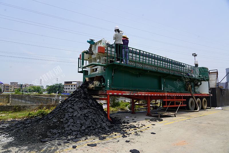 美邦車載移動(dòng)式壓濾機(jī) 美邦車載移動(dòng)式壓濾機(jī)