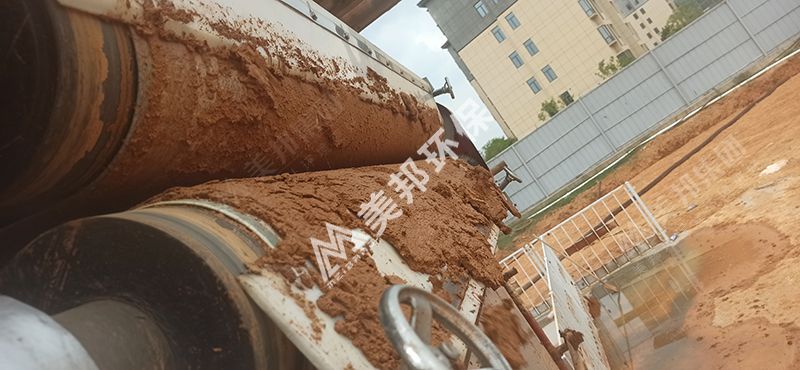 美邦帶式壓濾機(jī)處理打樁泥漿脫水 美邦帶式壓濾機(jī)處理打樁泥漿脫水