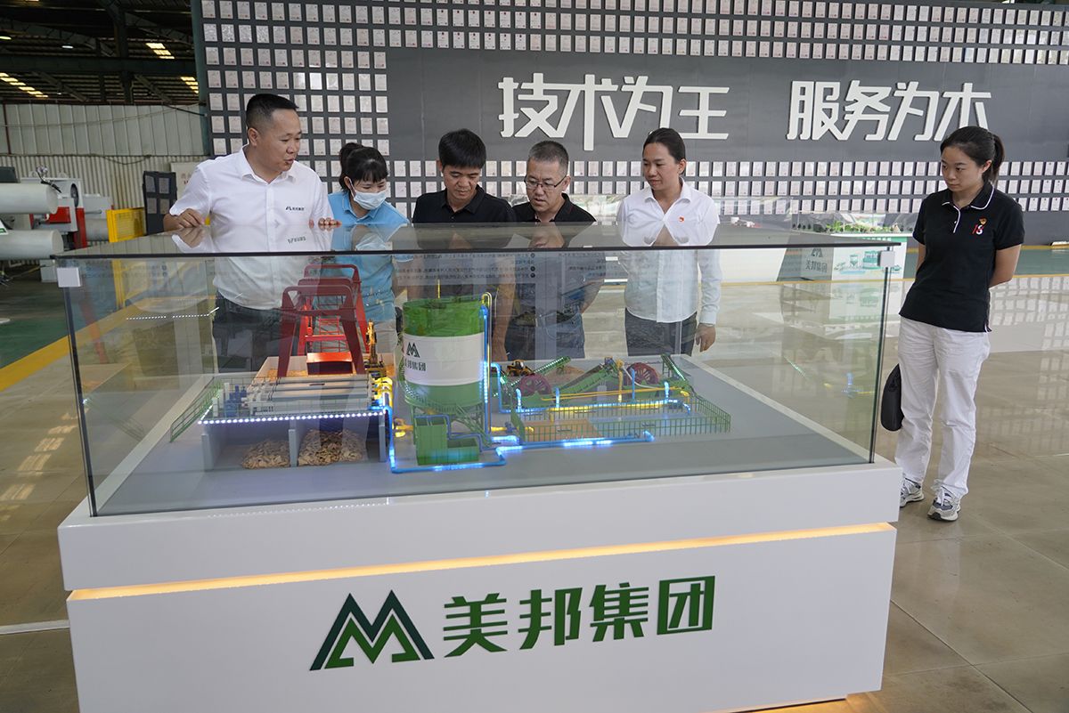 東風日產(chǎn)發(fā)動機機關(guān)黨支部參觀美邦集團 東風日產(chǎn)發(fā)動機機關(guān)黨支部參觀美邦集團