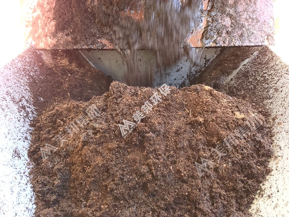 美邦帶式壓榨機(jī)將椰糠脫水后含水率非常低 美邦帶式壓榨機(jī)將椰糠脫水后含水率非常低