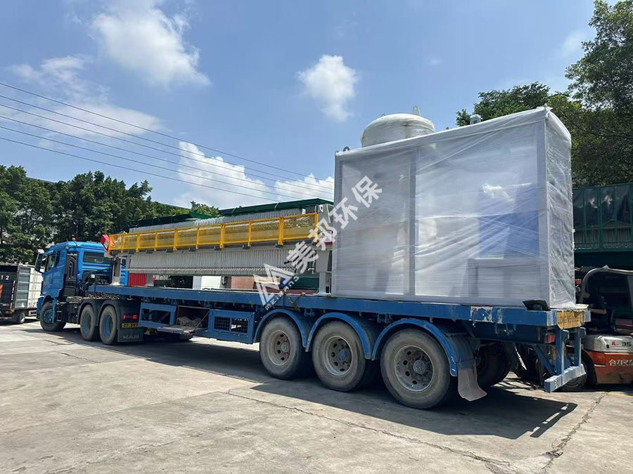 美邦集團(tuán)一臺(tái)智能車(chē)載式污水處理系統(tǒng)順利發(fā)往香港 美邦集團(tuán)一臺(tái)智能車(chē)載式污水處理系統(tǒng)順利發(fā)往香港